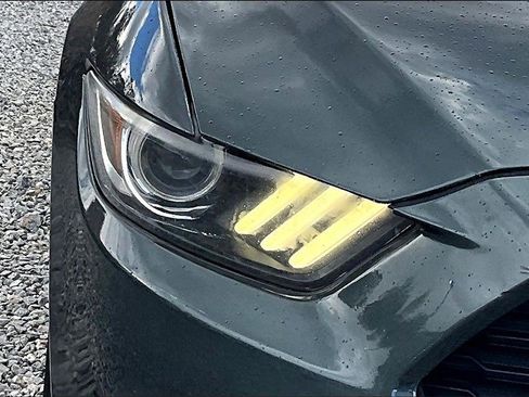 Used 2016 Ford Mustang Premium image 23