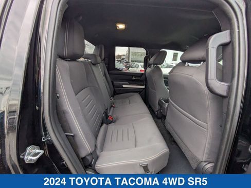 Used 2024 Toyota Tacoma TRD Off-Road image 32