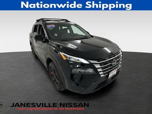 Certified 2025 Nissan Rogue SV AWD/4WD image 1