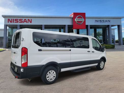 Used 2023 Ford Transit 350 XLT image 4