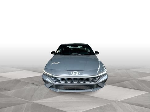 Used 2026 Hyundai Elantra Sport w/ Cargo Package FWD image 3
