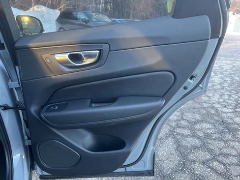 Certified 2025 Volvo XC60 B5 Plus image 18