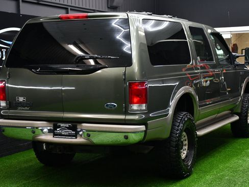 Used 2000 Ford Excursion Limited AWD/4WD image 9