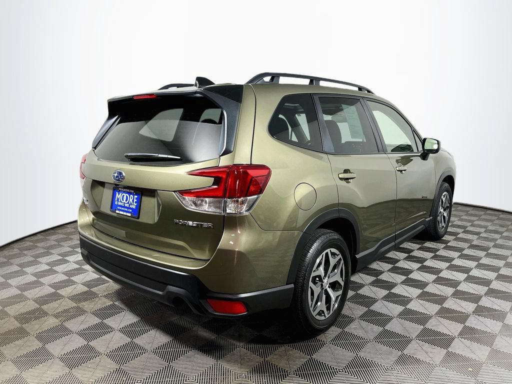 Used 2024 Subaru Forester Premium AWD/4WD image 7