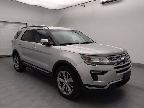 Used 2018 Ford Explorer Limited image 13
