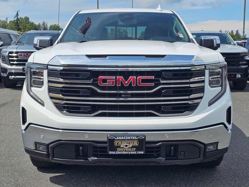 Used 2025 GMC Sierra 1500 SLT w/ SLT Convenience Package AWD/4WD image 8