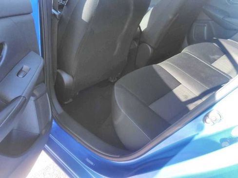 Used 2024 Nissan Sentra SV FWD image 5