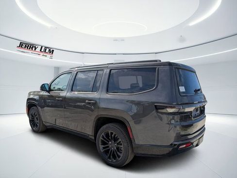 New 2026 Jeep Grand Wagoneer Summit image 5