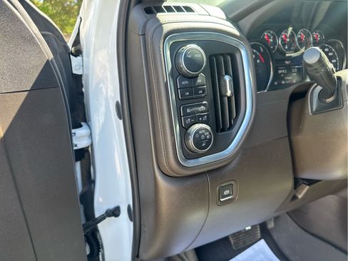 Used 2022 Chevrolet Silverado 1500 LT Trail Boss w/ LT Trail Boss Premium Package image 28