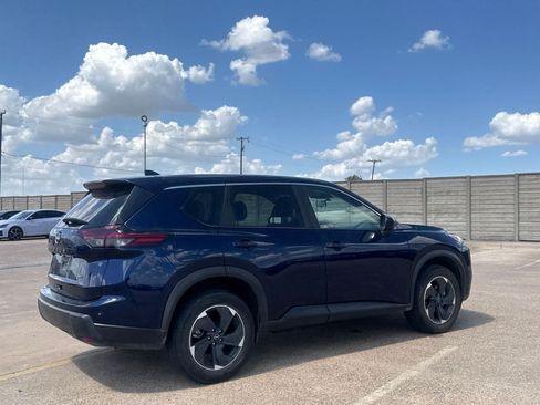 Certified 2025 Nissan Rogue SV AWD/4WD image 23