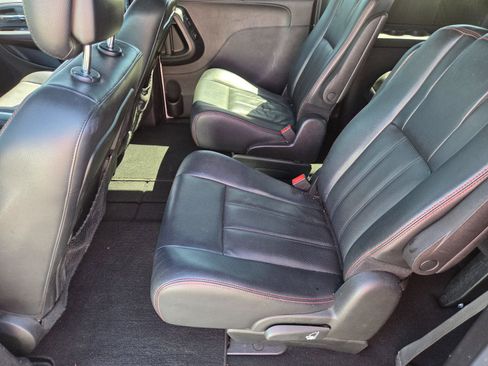 Used 2018 Dodge Grand Caravan GT image 9