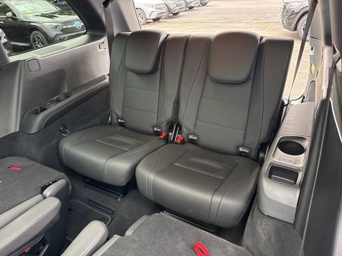 Certified 2025 Mercedes-Benz GLS 450 4MATIC image 27