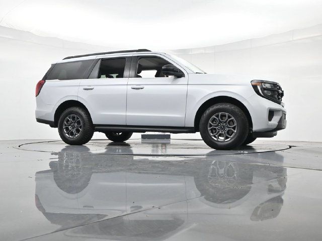 Used 2025 Ford Expedition Active RWD image 37
