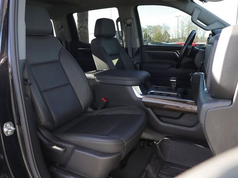 Used 2025 GMC Sierra 1500 Elevation w/ Elevation Premium Package image 25