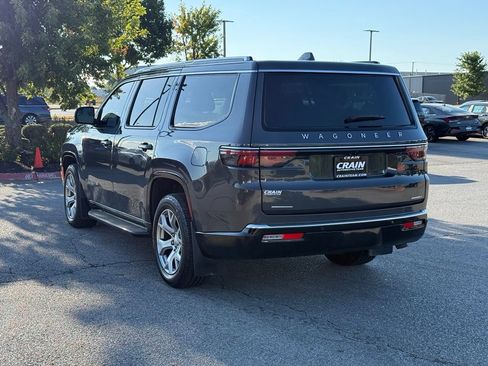 Used 2022 Jeep Wagoneer Series II AWD/4WD image 5