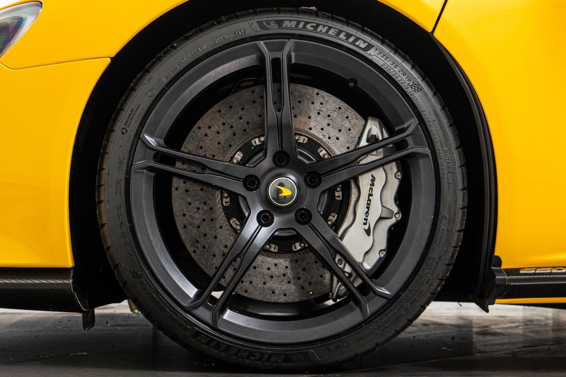 Used 2015 McLaren 650S Spider RWD image 10