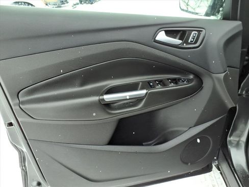 Used 2016 Ford Escape SE image 12