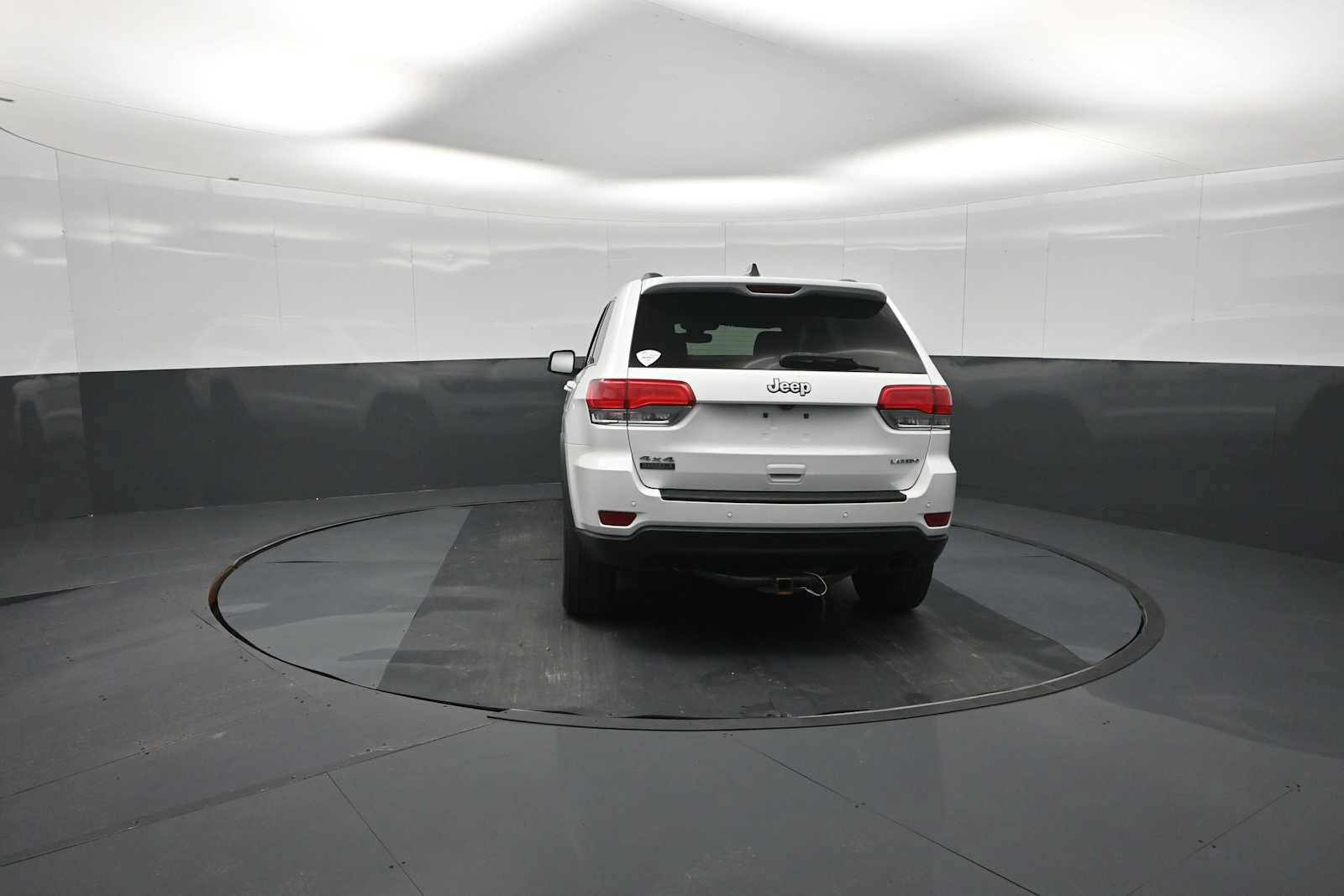 Used 2018 Jeep Grand Cherokee Laredo AWD/4WD image 92