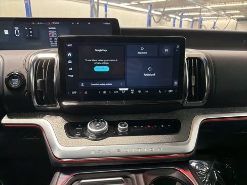 Certified 2025 Ford Expedition Tremor AWD/4WD image 16