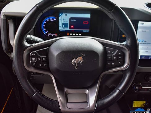 Used 2023 Ford Bronco Badlands image 30