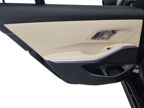 Used 2021 BMW 330i xDrive Sedan w/ Convenience Package image 24