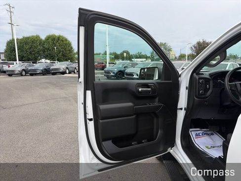Used 2023 Chevrolet Silverado 1500 Custom AWD/4WD image 32