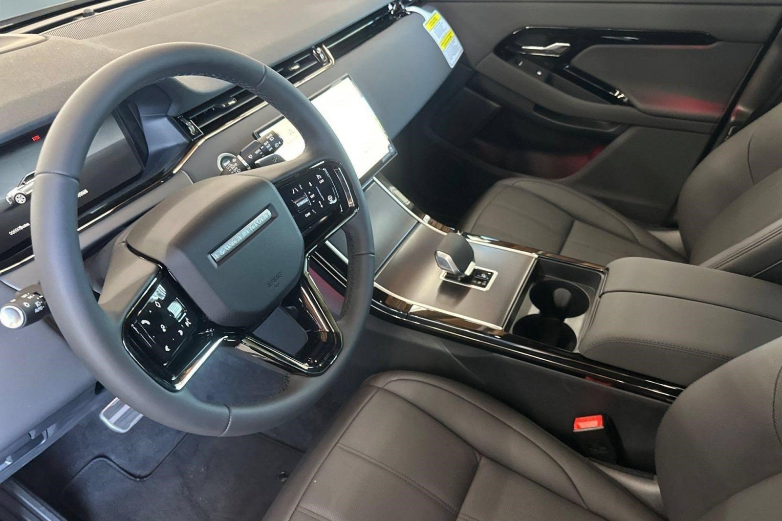 New 2026 Land Rover Range Rover Evoque Dynamic SE AWD/4WD image 3