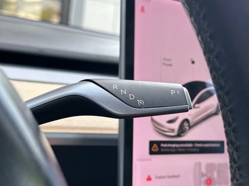 Used 2018 Tesla Model 3 Mid Range image 44