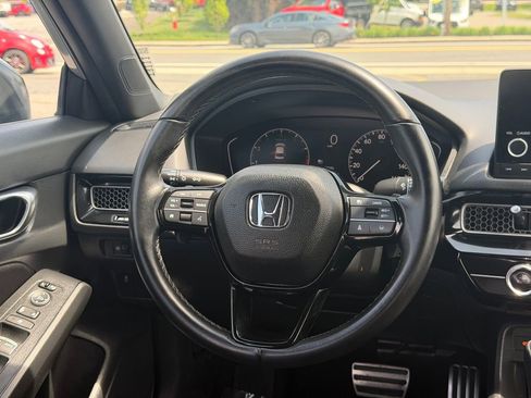 Used 2025 Honda Civic Sport image 19