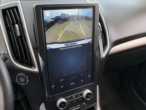 Certified 2024 Ford Edge SE image 20