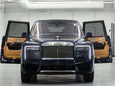 Certified 2025 Rolls-Royce Cullinan AWD/4WD image 25
