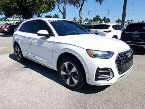 Used 2022 Audi Q5 Premium Plus image 2