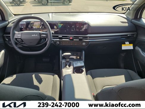 New 2026 Kia Sportage LX w/ LX Convenience Package FWD image 14