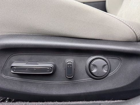 Used 2025 Honda Accord SE image 13