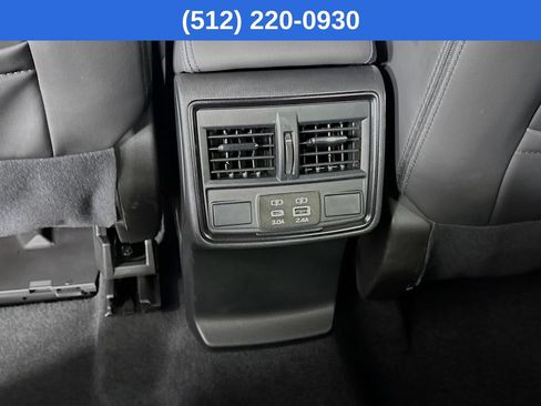 Used 2025 Subaru Forester Limited AWD/4WD image 31