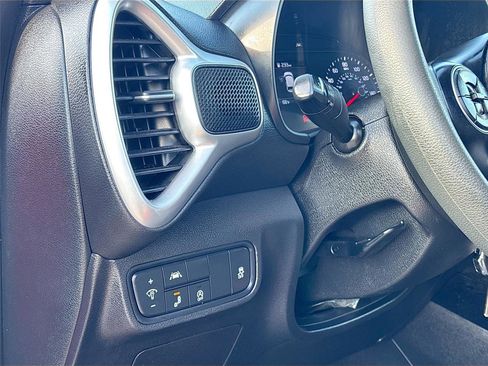 Used 2021 Kia Soul S image 11