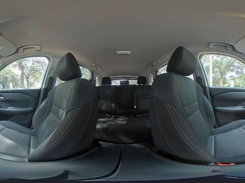 Used 2025 Nissan Rogue SV FWD image 43
