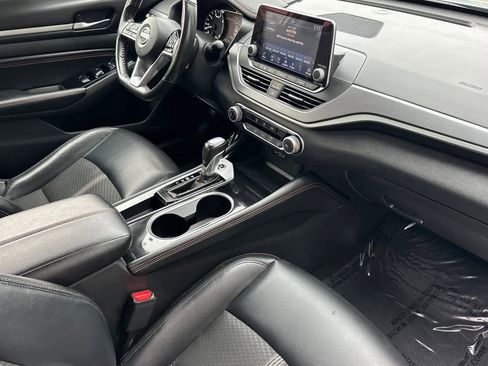 Used 2023 Nissan Altima 2.5 SR image 17