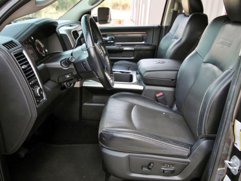 Used 2017 RAM 2500 Laramie image 22