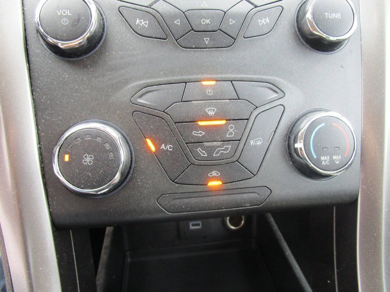 Used 2020 Ford Fusion S FWD image 13