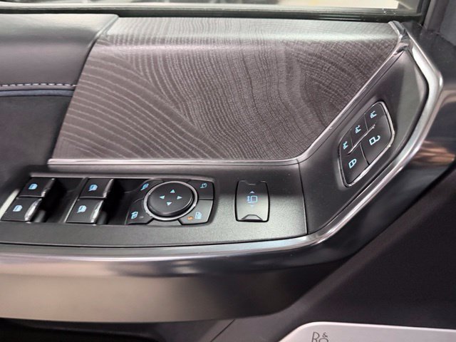 Used 2025 Ford F350 Platinum AWD/4WD image 34