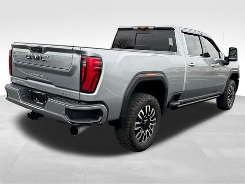 Used 2024 GMC Sierra 2500 Denali Ultimate image 11