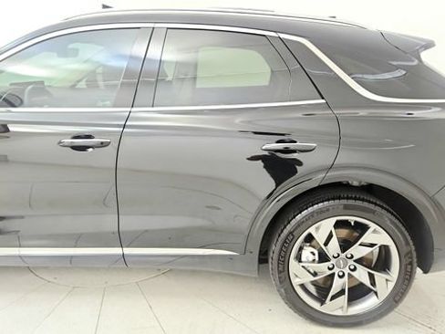 Used 2025 Genesis Electrified GV70 w/ Prestige Package AWD/4WD image 23