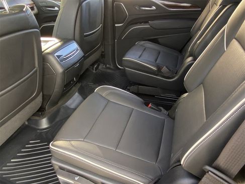 Used 2022 Cadillac Escalade Premium Luxury w/ Performance Package image 16