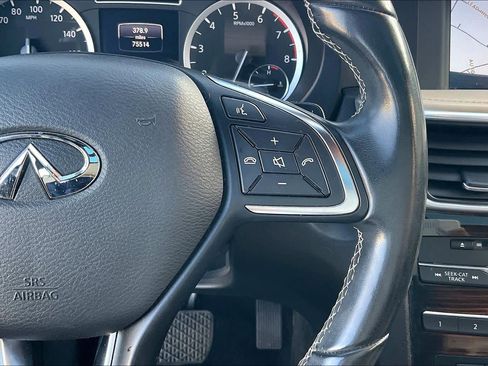Used 2018 INFINITI QX30 Premium w/ Technology Package image 21