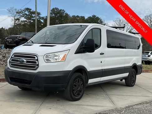 Used 2015 Ford Transit 350 XLT image 3
