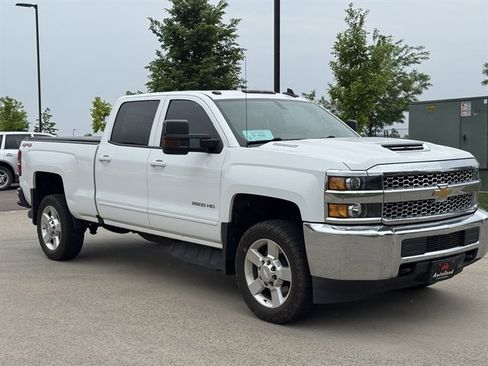 Used 2019 Chevrolet Silverado 2500 LT w/ LT Plus Package AWD/4WD image 2