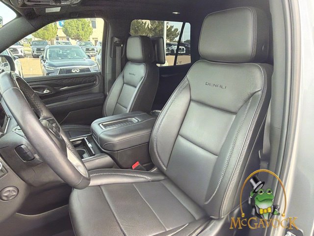 Used 2023 GMC Yukon Denali w/ Advanced Technology Package AWD/4WD image 15