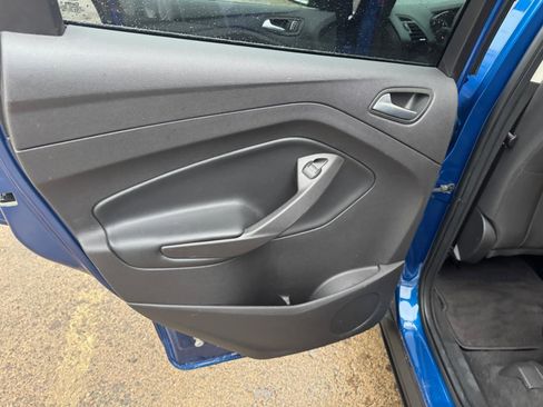 Used 2019 Ford Escape SE image 13