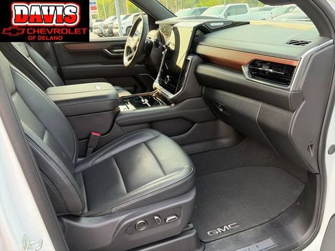 Used 2025 GMC Yukon XL Denali AWD/4WD image 24